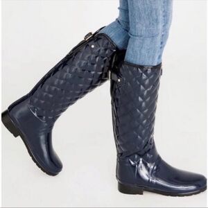 Hunter Refined Gloss Quilt Tall Boots in Navy